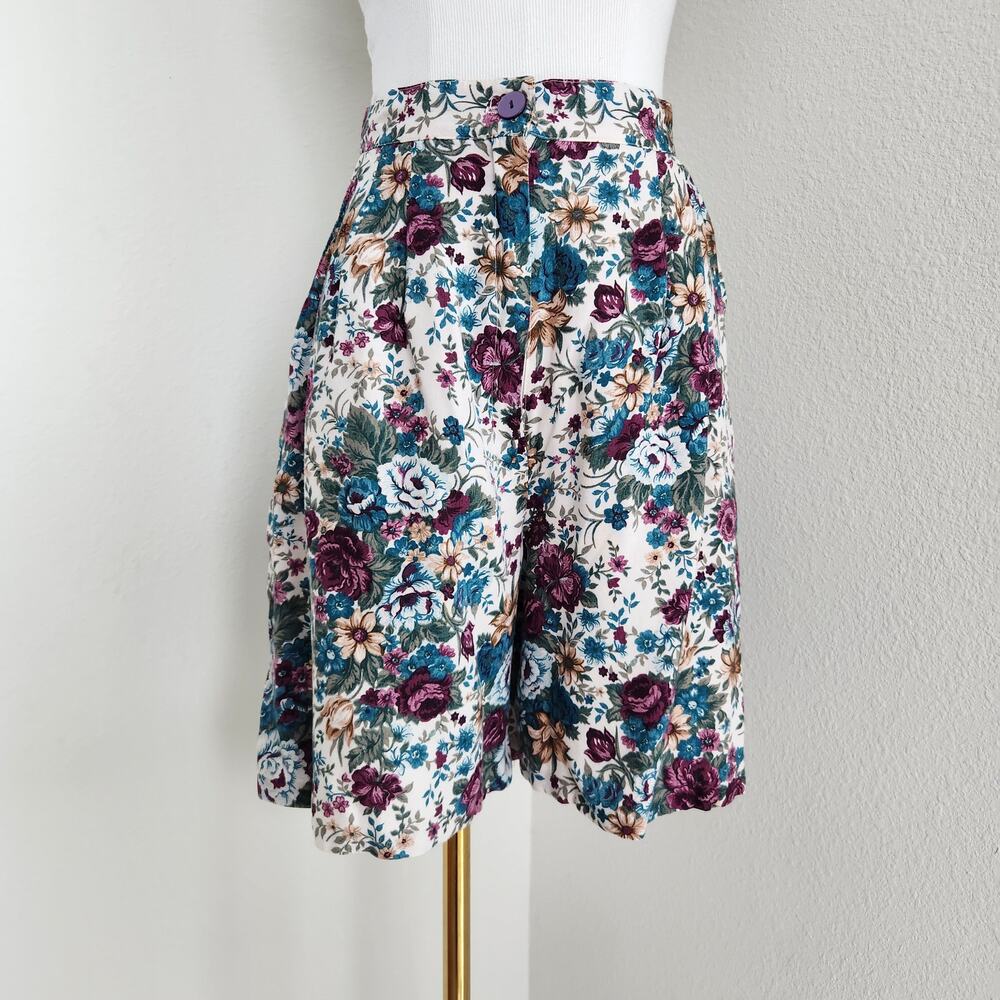 Vintage 80s 90s White Floral High Waisted Pleated Wide Leg Mom Shorts Handmade 2